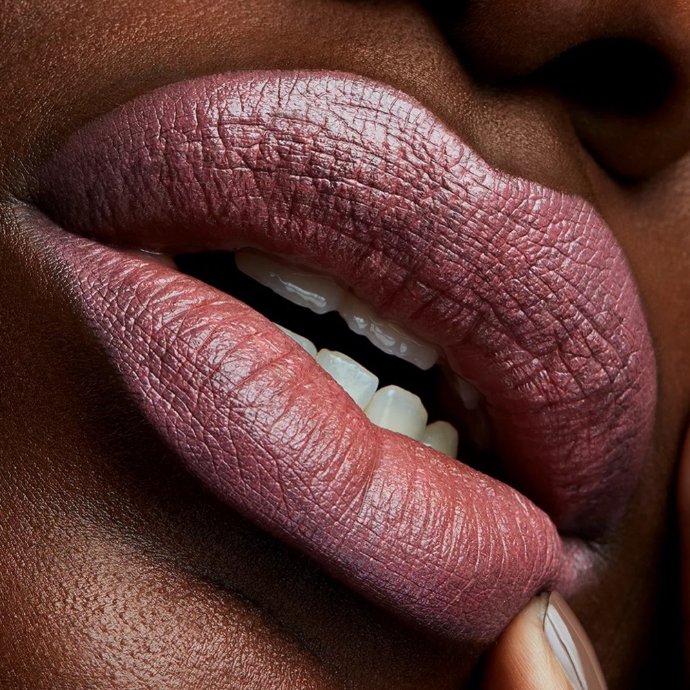 MAC BRAVE Satin Lipstick 3g: creamy, long-lasting lipstick - Picture 4 of 6
